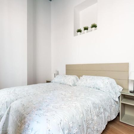 Apartamentos Leoncillos Sevilla Exteriör bild