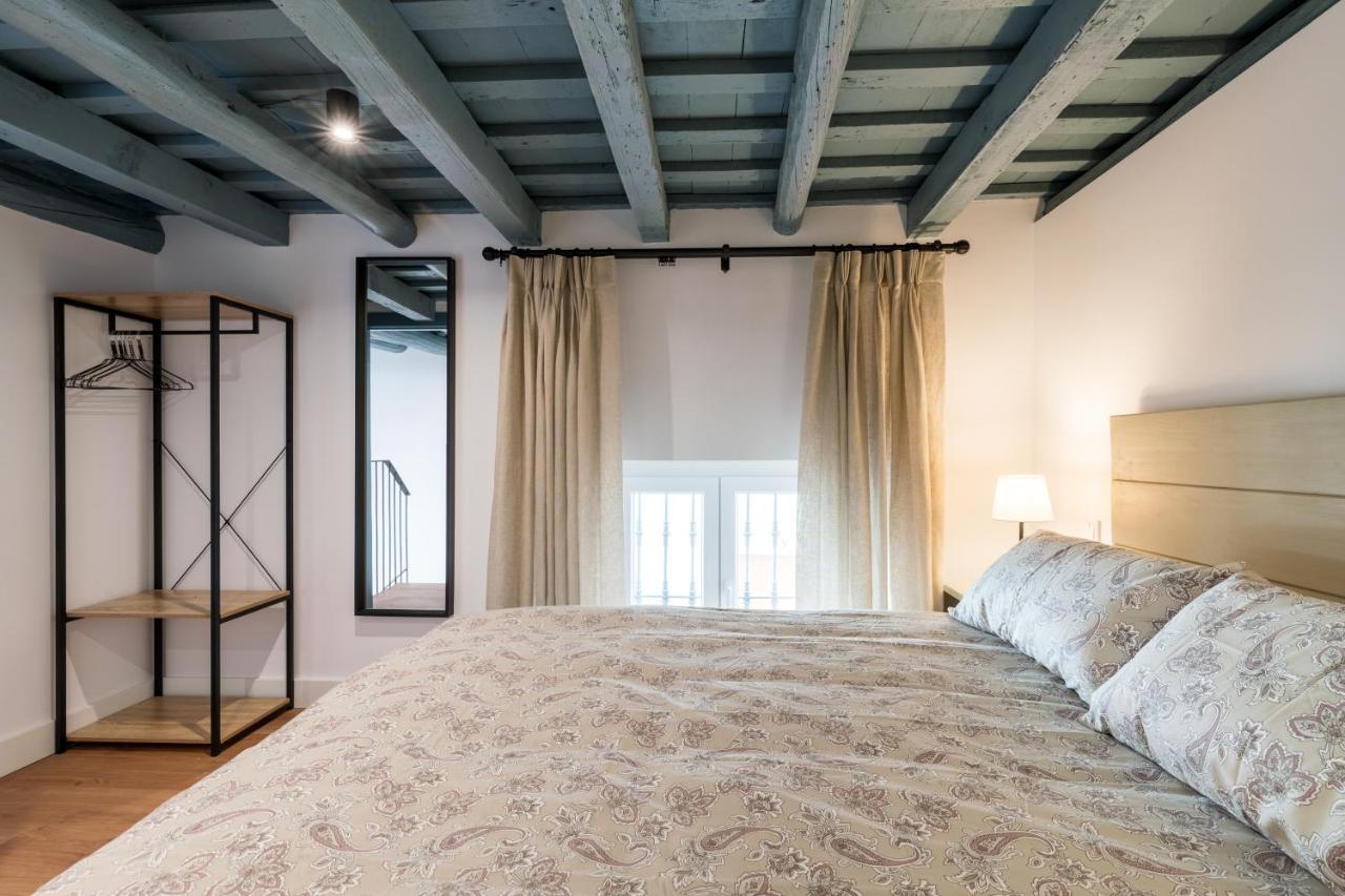 Apartamentos Leoncillos Sevilla Exteriör bild