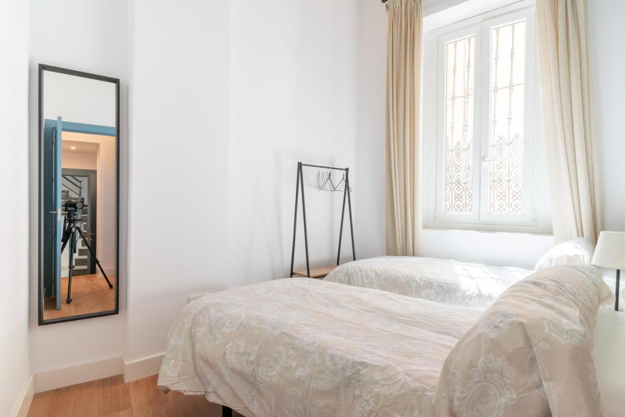 Apartamentos Leoncillos Sevilla Exteriör bild