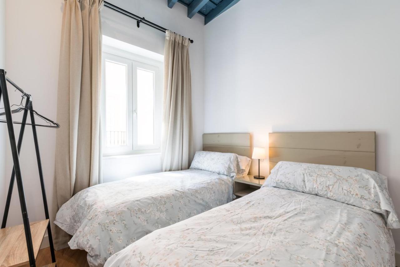 Apartamentos Leoncillos Sevilla Exteriör bild